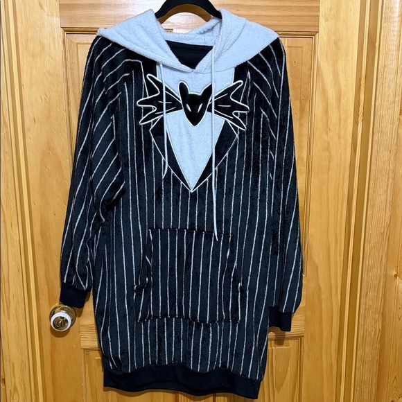Disney Other - Disney Black Nightmare Before Christmas Youth Large (12/14) Hooded Snuggie, Robe